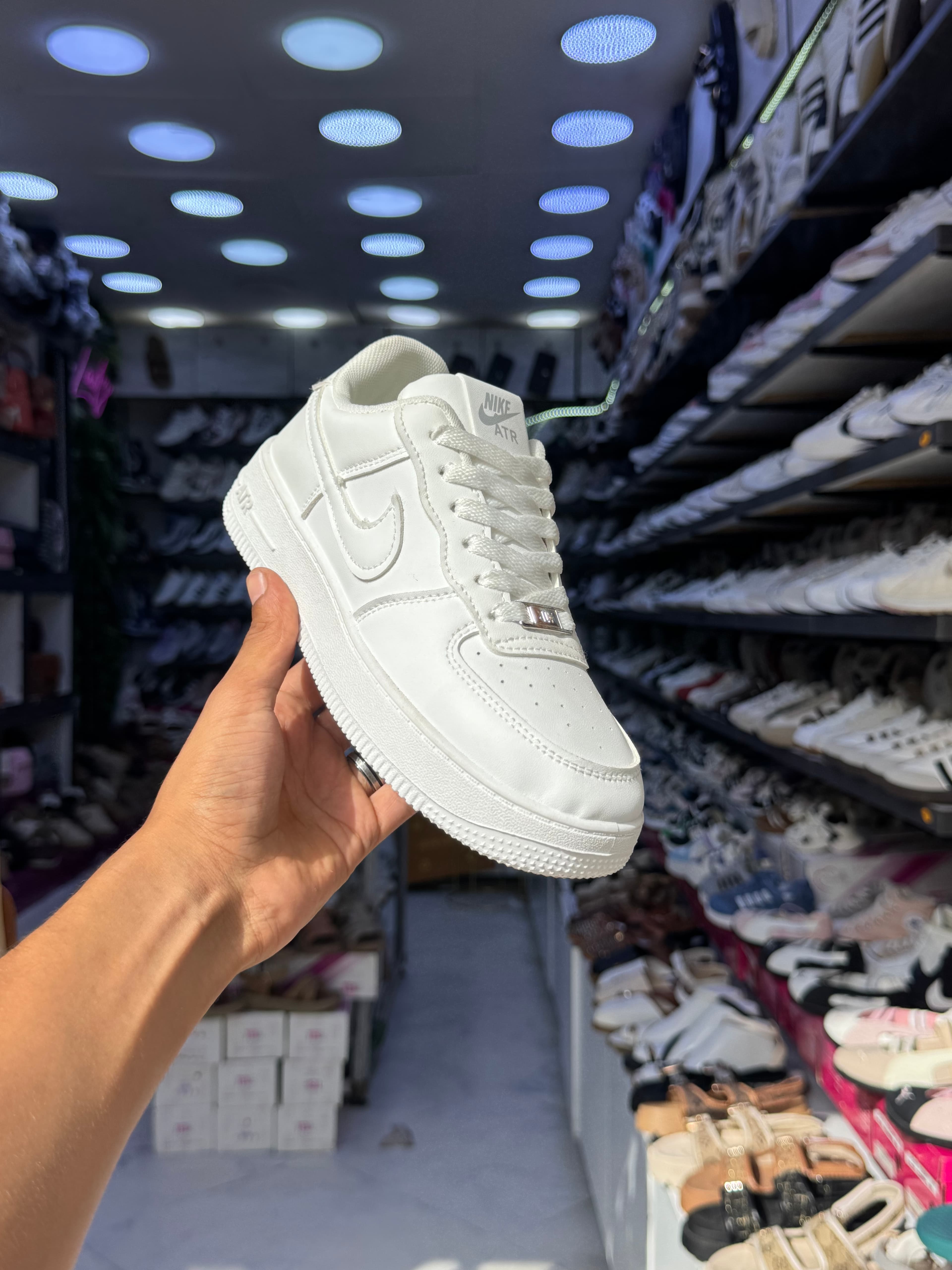 Nike Air Force — White