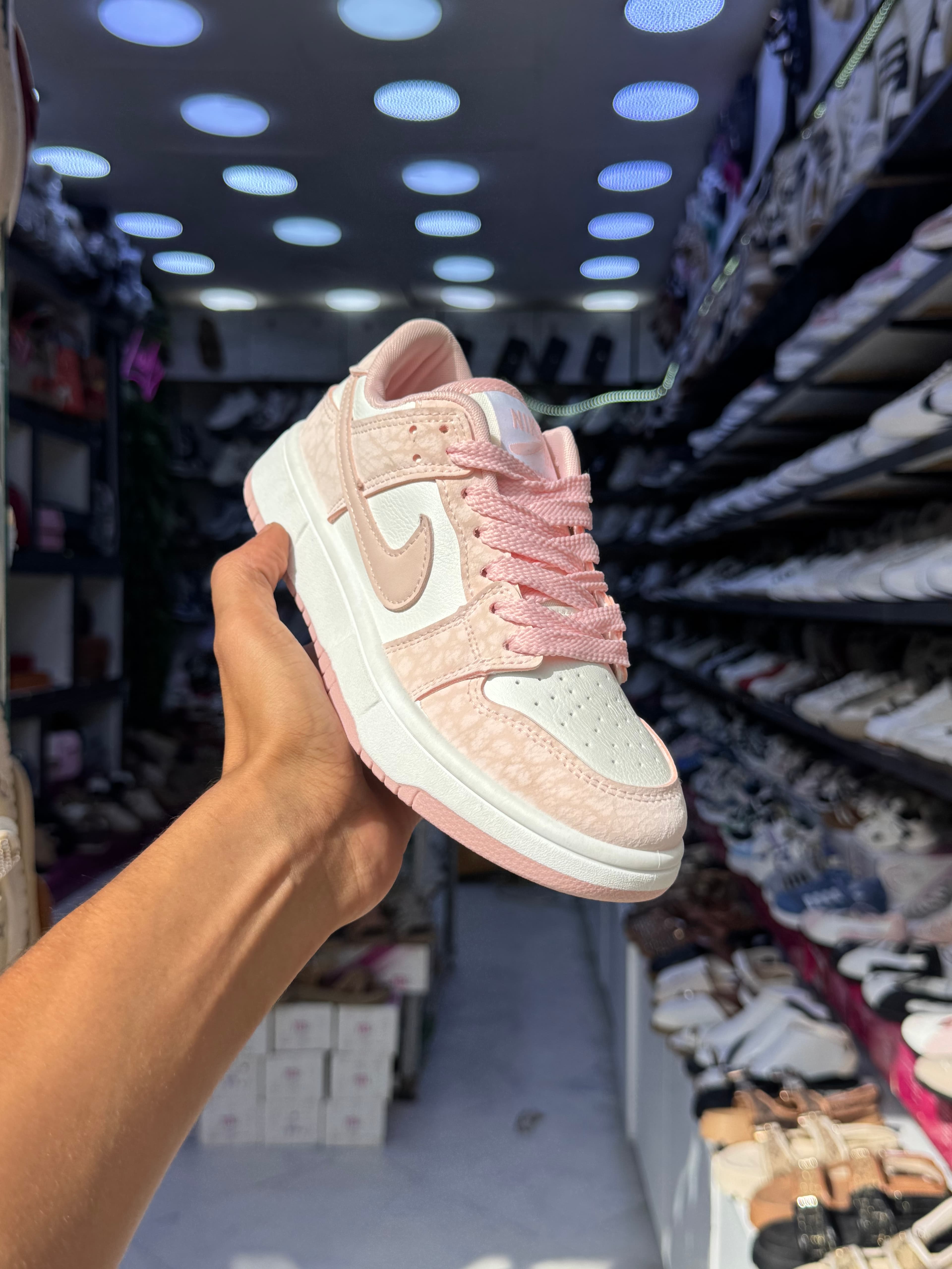 Nike SB — Pink