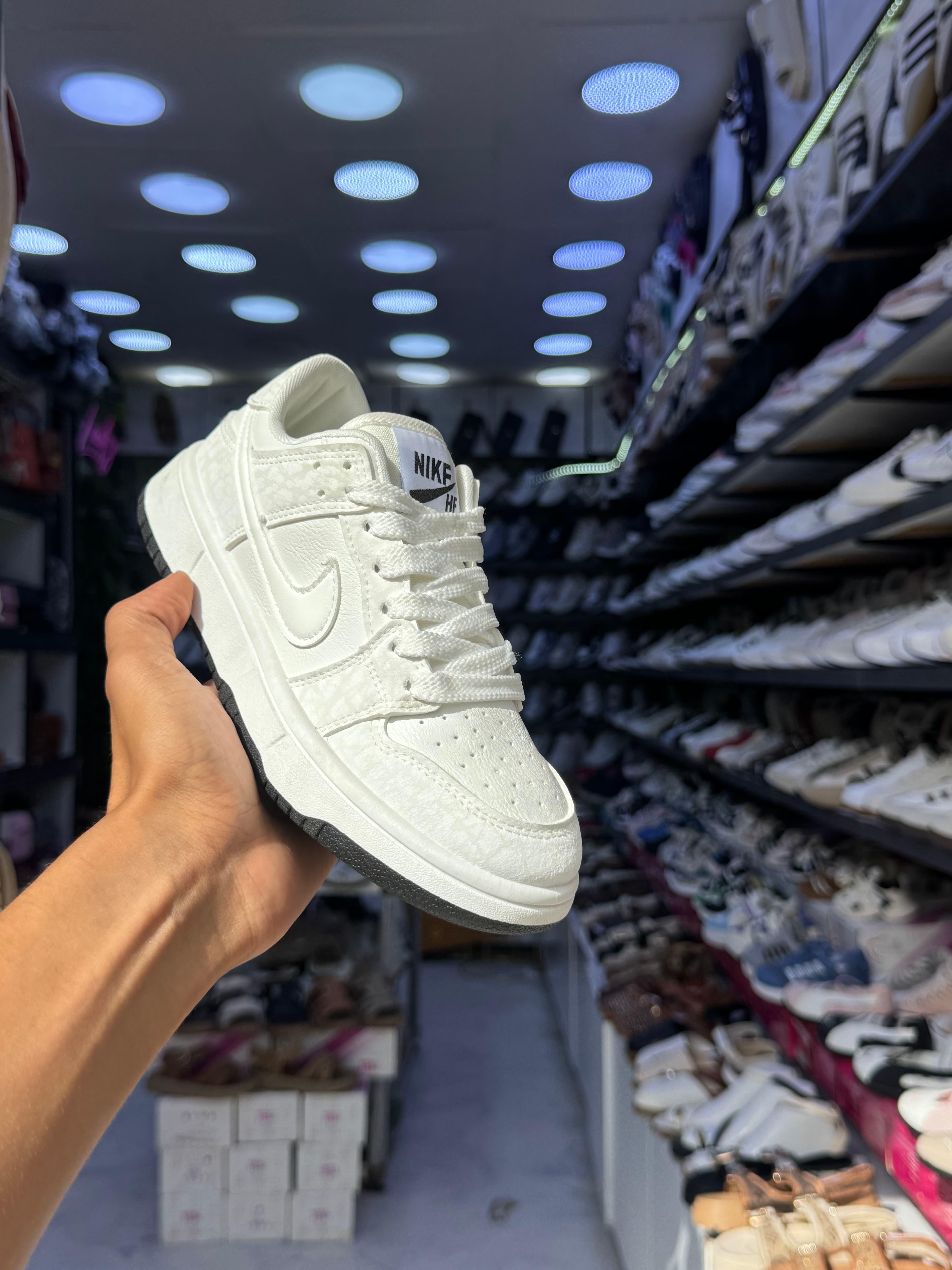 Nike SB — White
