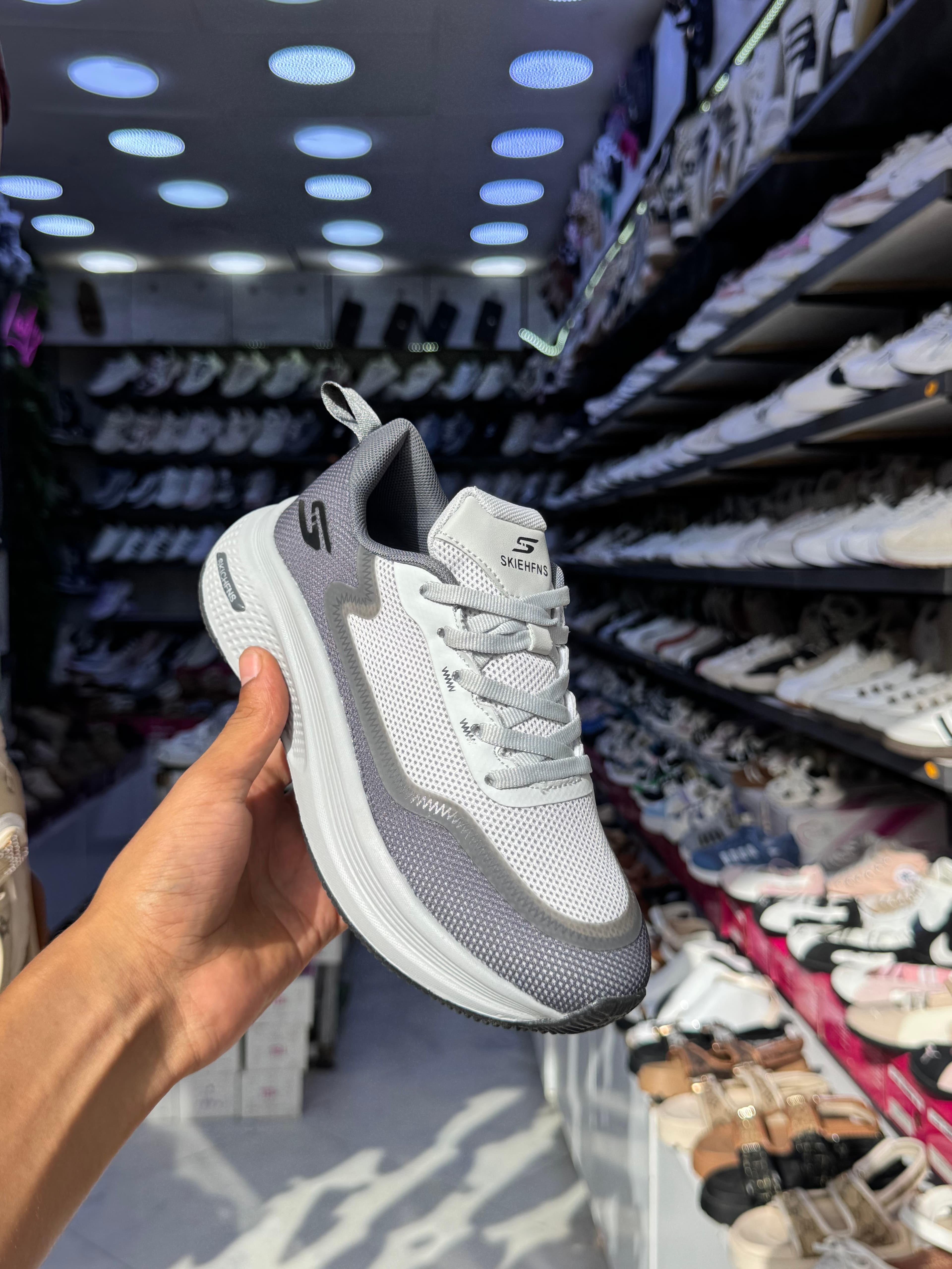 Skechers — All Gris