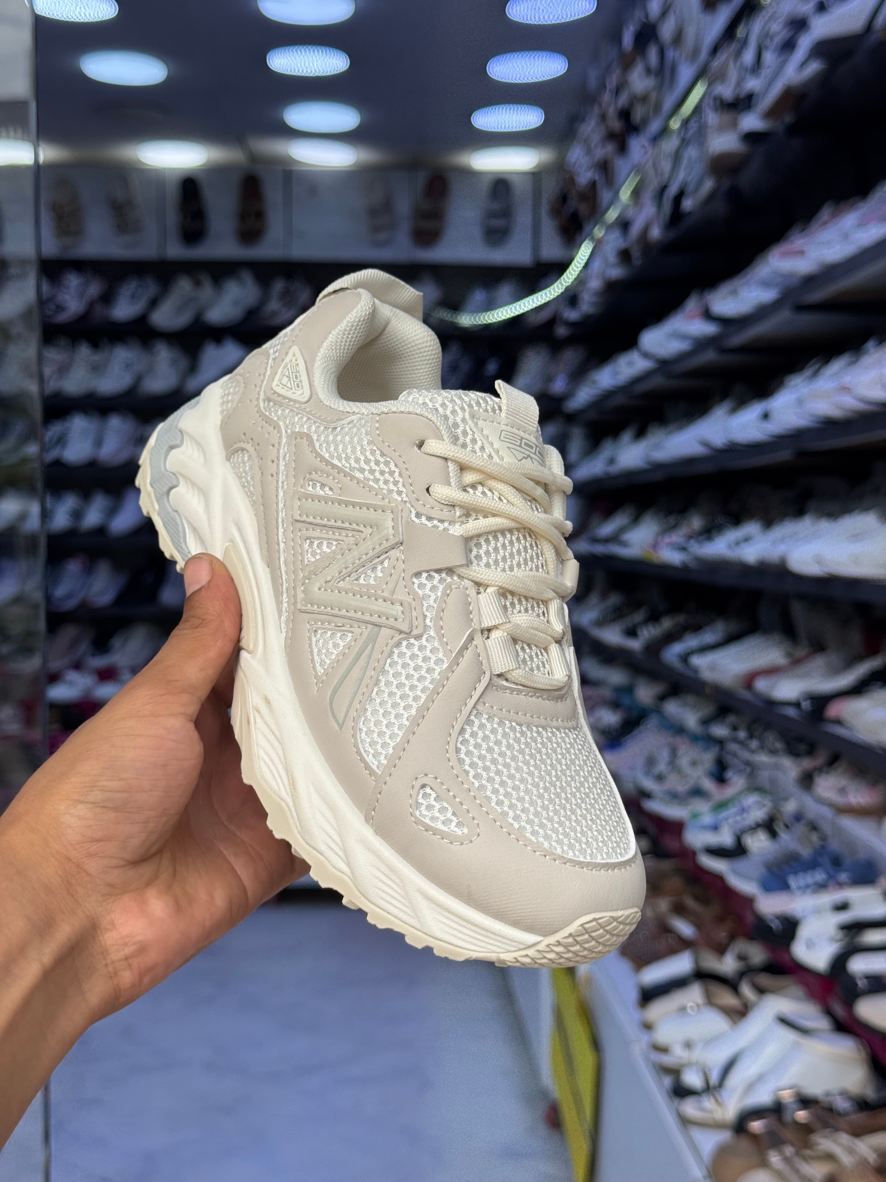 NB 610 — Beige