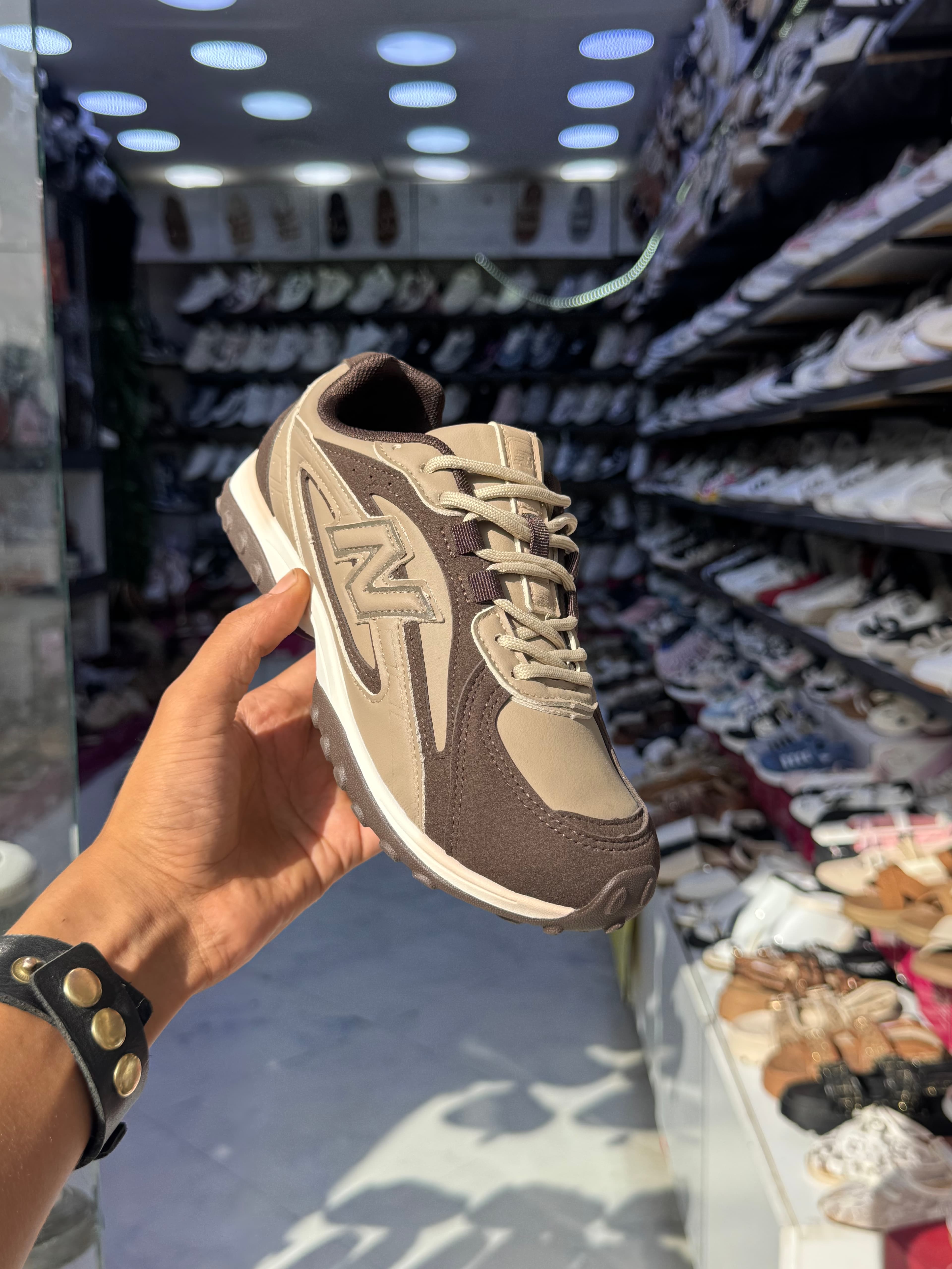 NB 208L — Beige & brown
