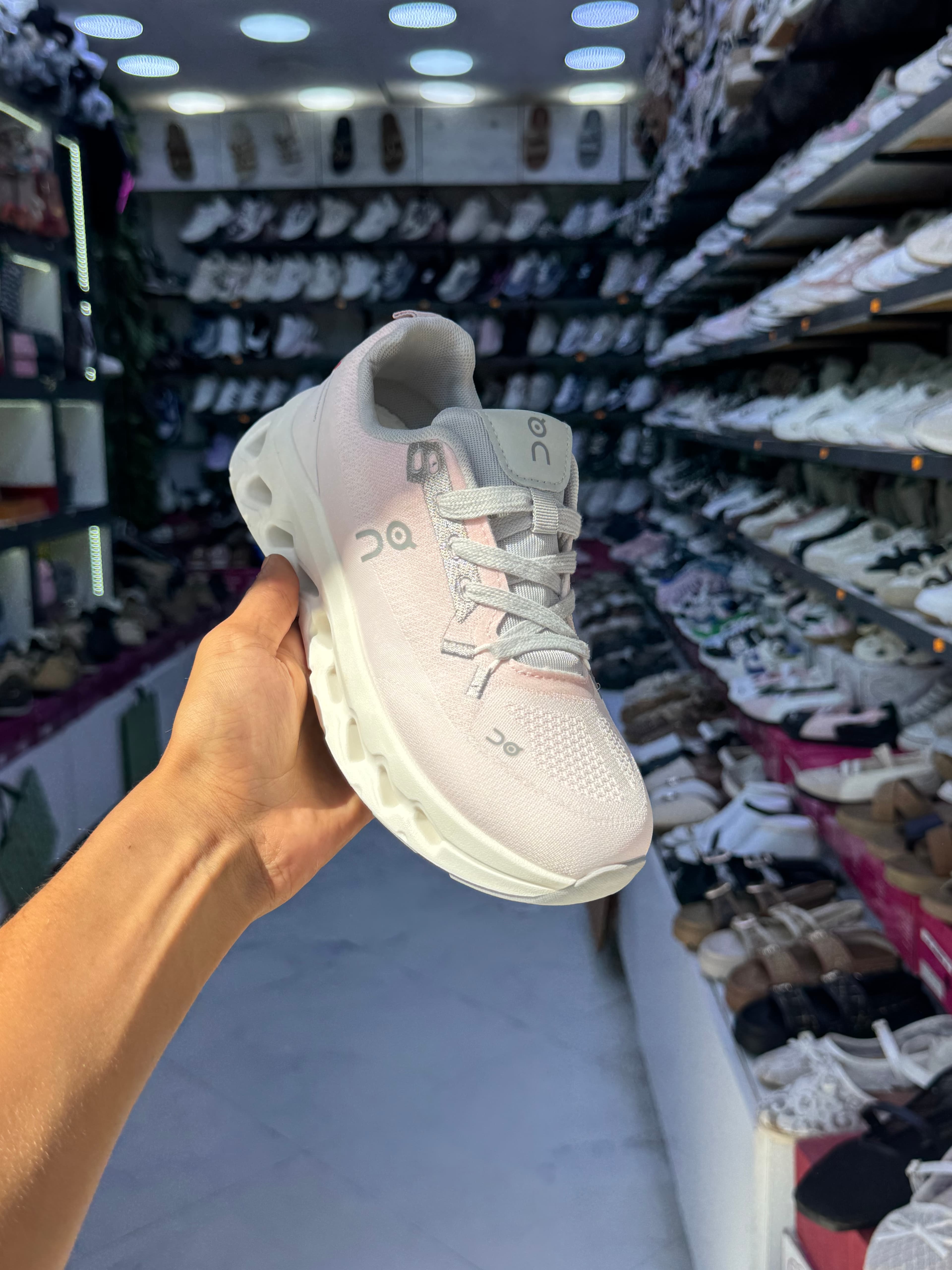 ON CLOUD — Pink